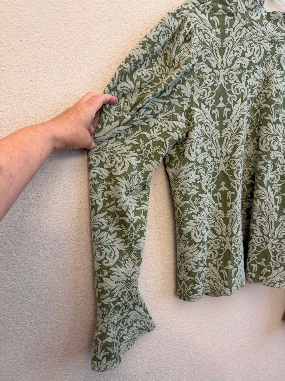 Anthropologie Olive Green Jacquard Puff-Sleeve Turtleneck Top Sz XL - Picture 5 of 11